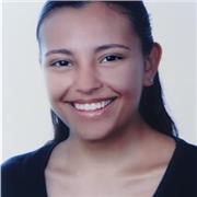 Alumna de la carrera de Geografía en la US. Doy clases y también de apoyo en geografía o historia. A todos los niveles de Primaria a Bachiller